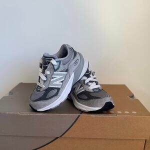 New Balance 990 V6 Grey/White Toddler Sneakers- SZ 6 C